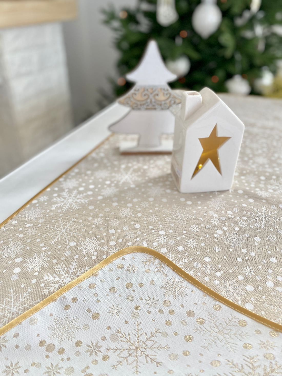Buy Christmas Runner Double-sided with Teflon coating "WINTER"(golden lurex) UK Textil4Family