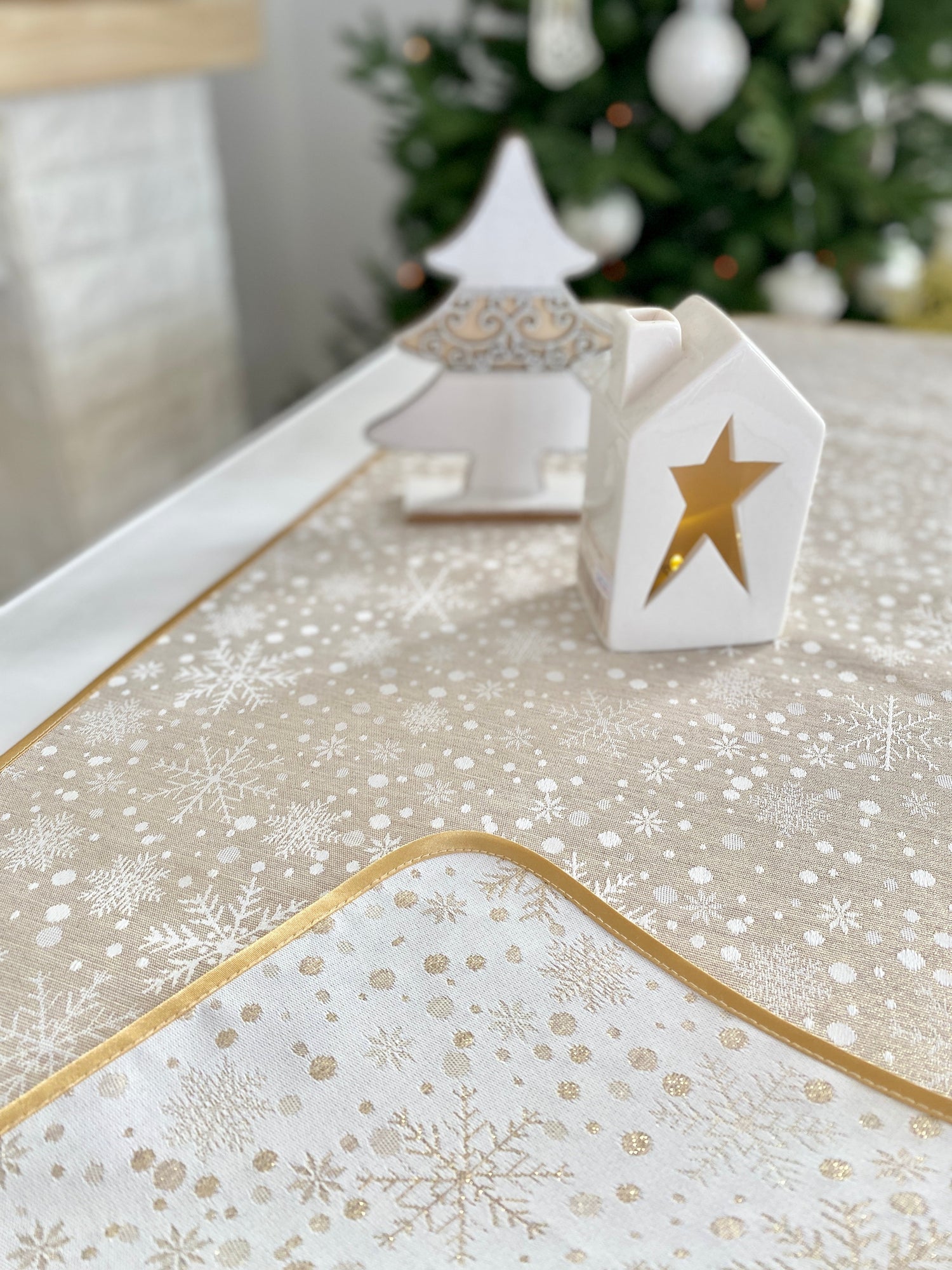 Buy Christmas Runner Double-sided with Teflon coating "WINTER"(golden lurex) UK Textil4Family