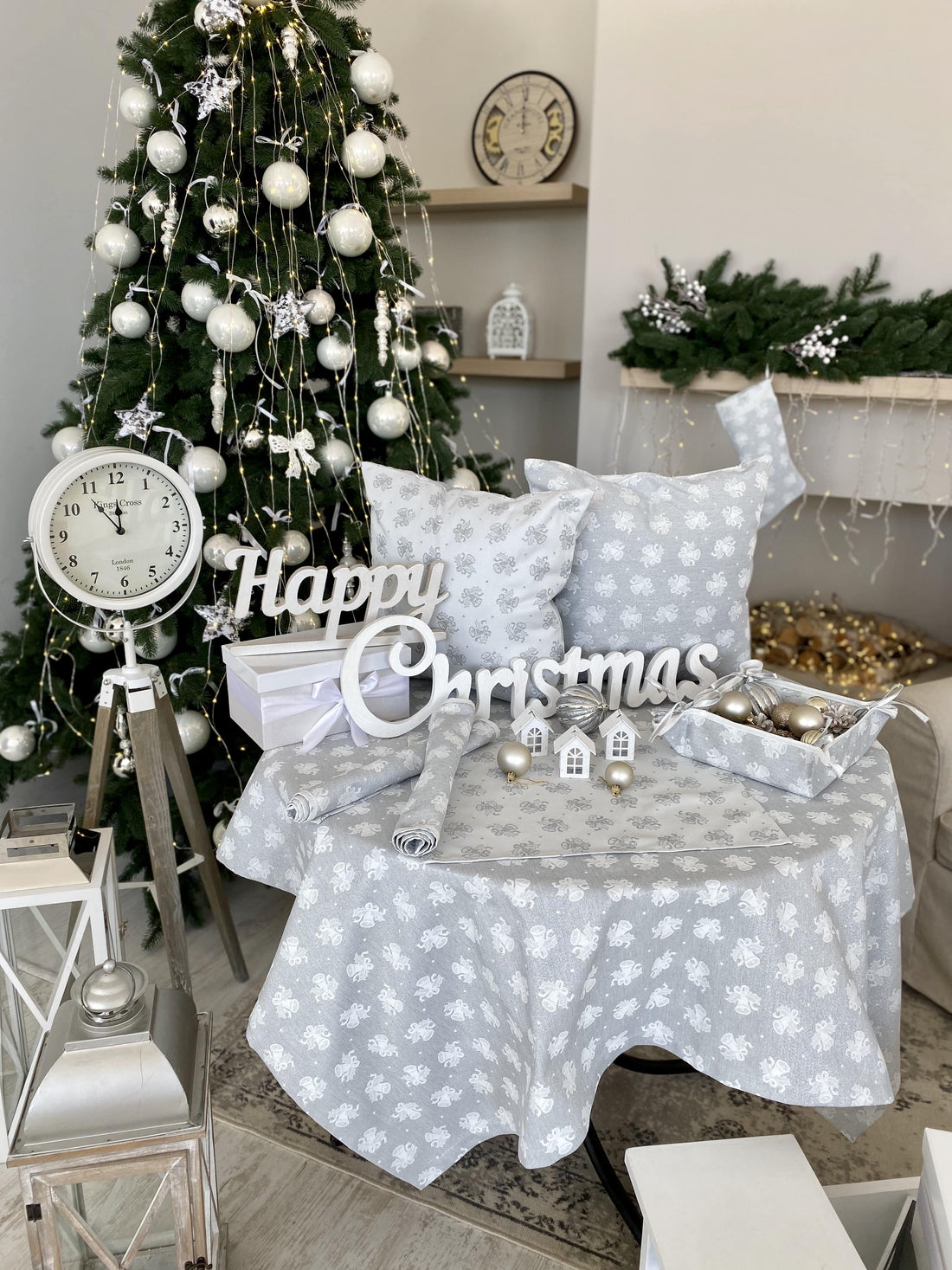 Christmas Tablecloth Double-sided "Jingle Bells" (silver lurex)