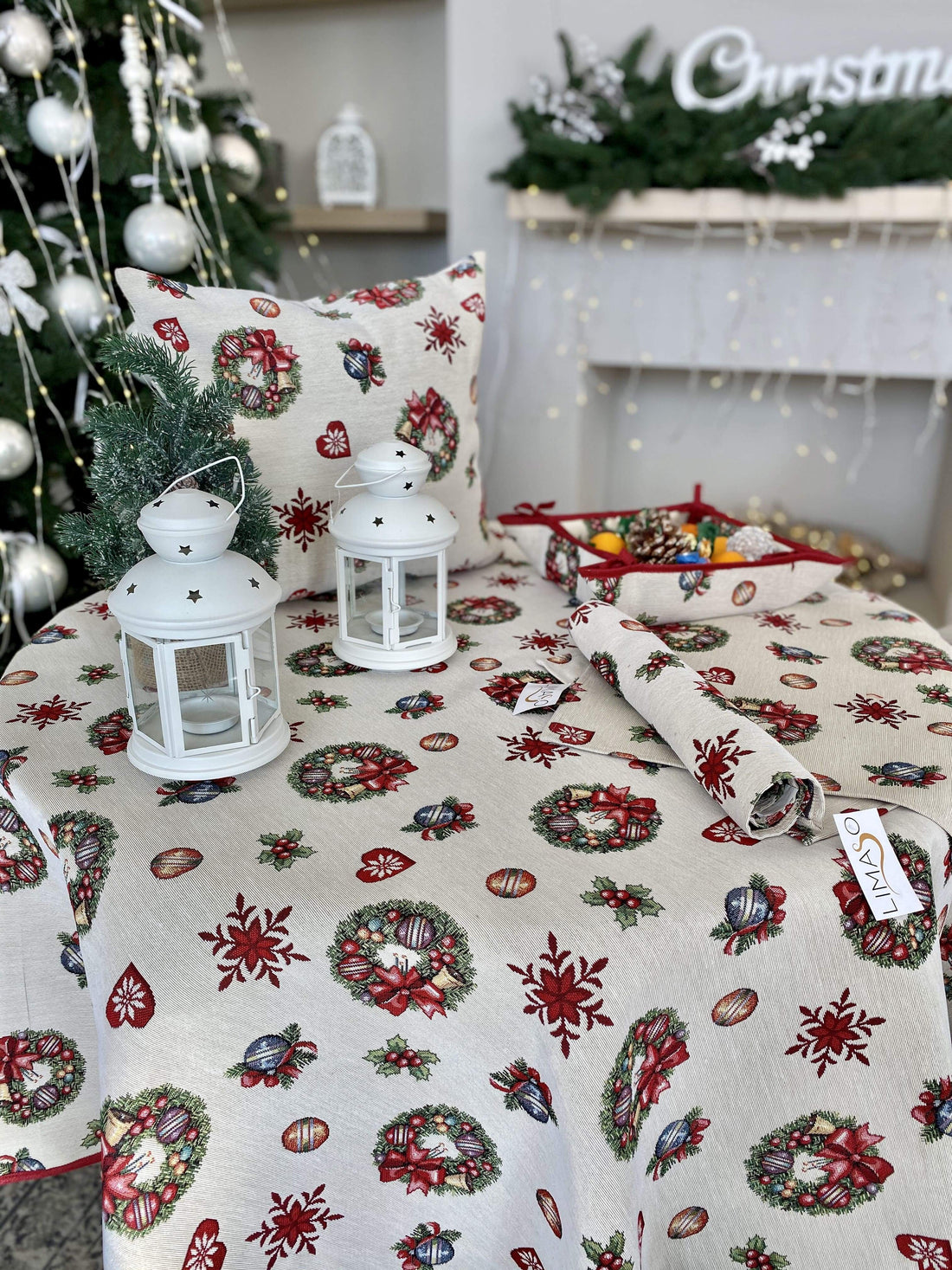 Christmas Round Tapestry Tablecloth "Christmas Тoy starfall"
