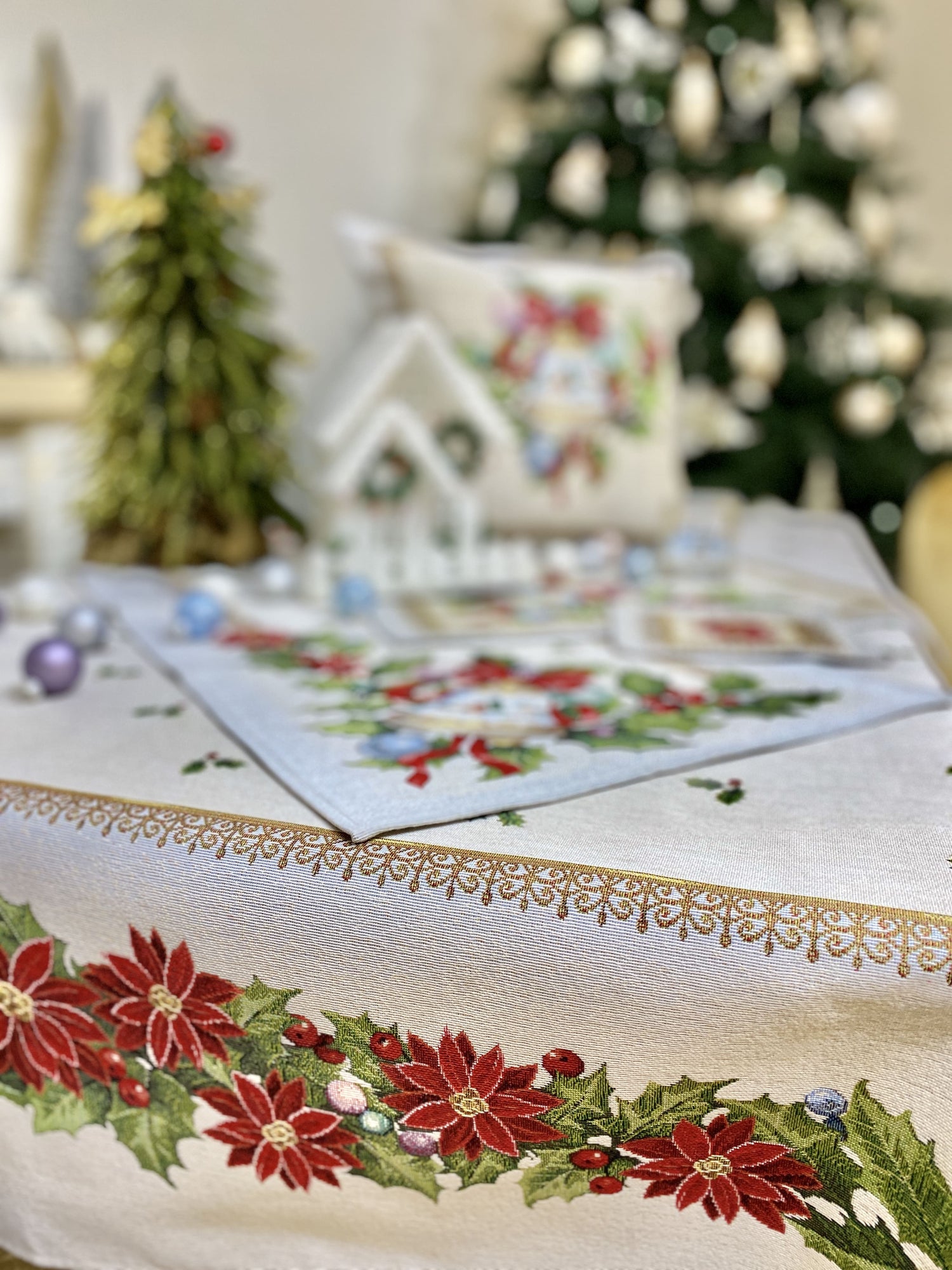 Buy Christmas tapestry Tablecloth "Christmas Star" UK Textil4Family
